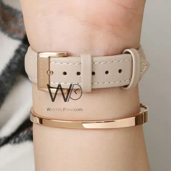 Burberry women watch white with leather off white belt