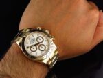 ساعه rolex بلون ابيض وسير دهبى من المعدن | واتشز برايم