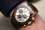 ساعه من rolex بلون دهبى وسير اسود من المطاط | واتشز برايم