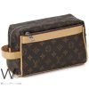 شنطة لويس فيتون LV بني يد جلد رجالي | واتشز برايم شنطة لويس فيتون LV بني يد جلد رجالي | واتشز برايم