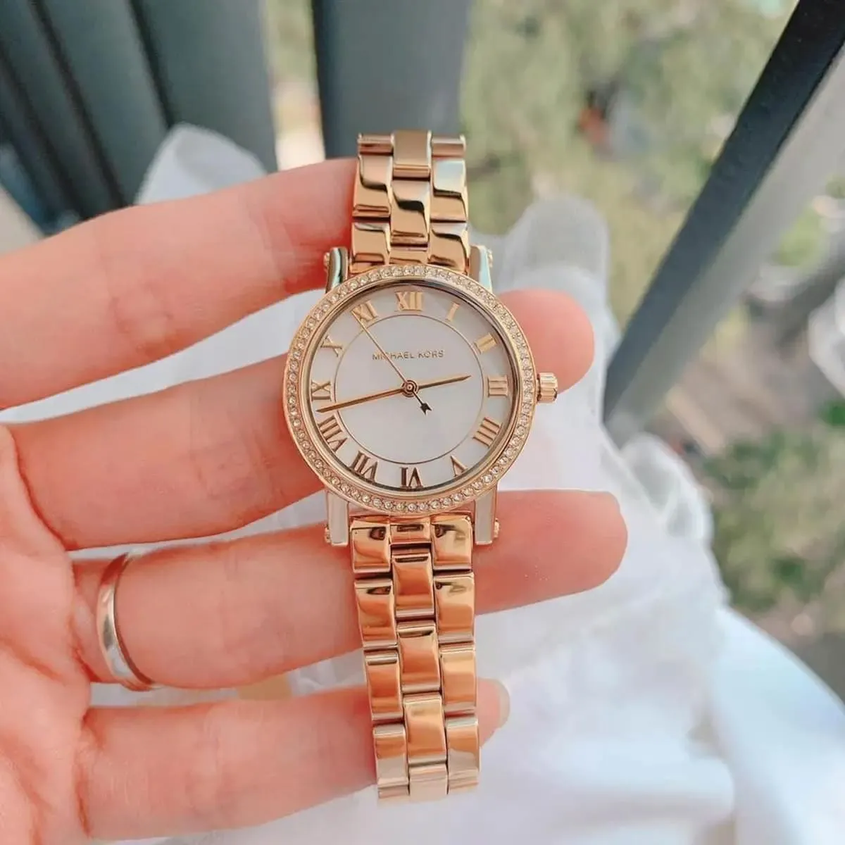 Michael kors petite norie watch best sale