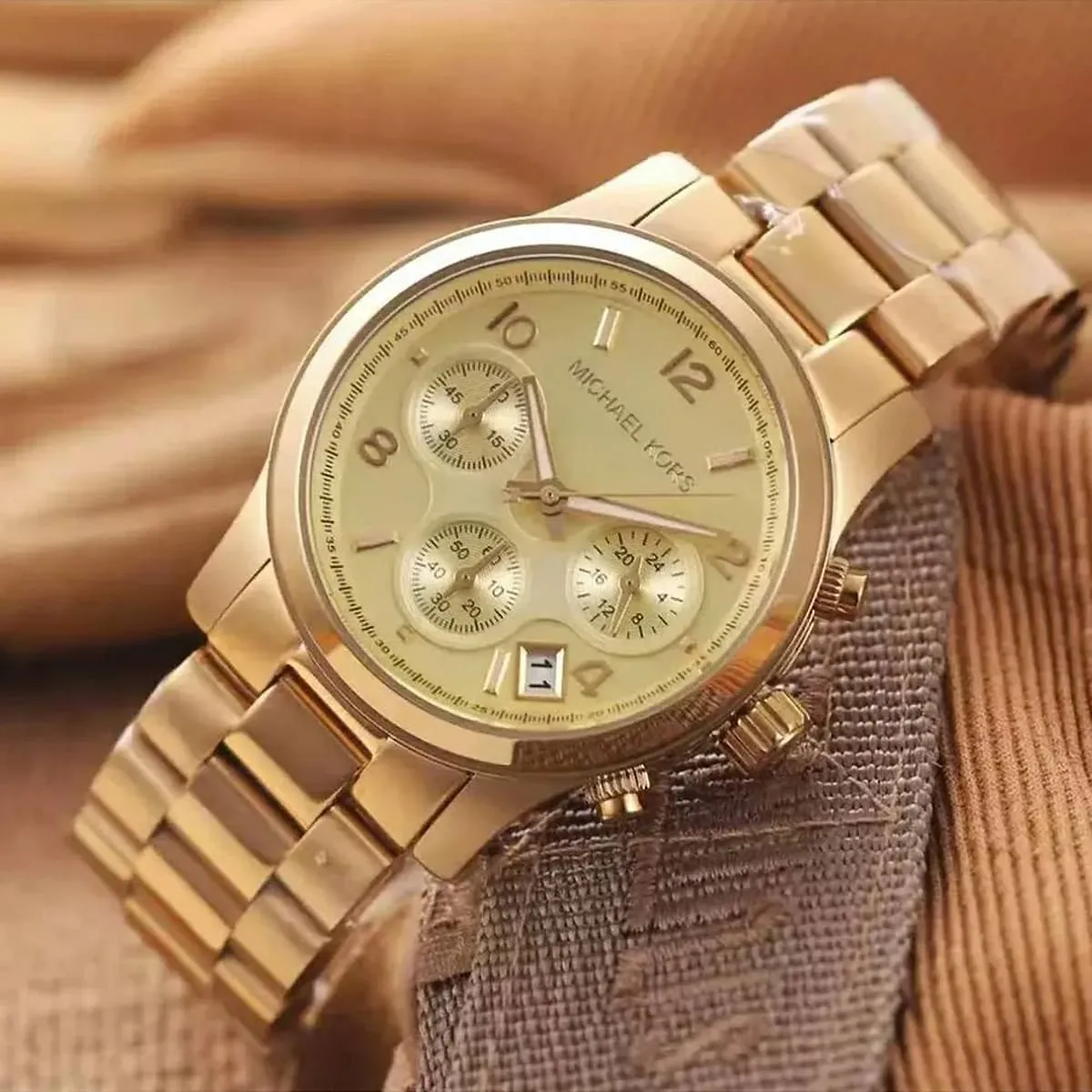 Mk5055 watch price best sale