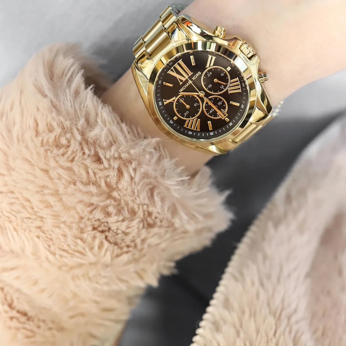 Michael Kors Gold and Black high quality Watch MK5739