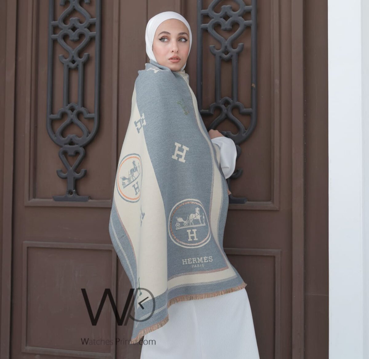 شال سكارف ماركة هيرميس من صوف الكشمير بلون رمادي | واتشز برايم شال سكارف ماركة هيرميس من صوف الكشمير بلون رمادي | واتشز برايم