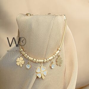 gold stainless steel bracelet for women with three flowers 3