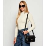 حقيبة يد نسائية سوداء من Guess ، حقيبة كتف | واتشز برايم