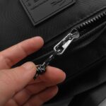 حقيبة كروس بودي سوداء للرجال من Lacoste لاكوست | واتشز برايم