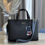 حقيبة يد نسائية سوداء تومي هيلفيغر Aw0Aw11181 | واتشز برايم