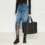 حقيبة يد نسائية سوداء تومي هيلفيغر AW0AW16273 | واتشز برايم