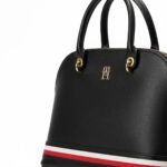 حقيبة كتف نسائية سوداء تومي هيلفيغر Aw0Aw10453 | واتشز برايم