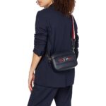 حقيبة نسائية زرقاء تومي هيلفيغر Aw0Aw11073 Dw5 | واتشز برايم