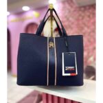 حقيبة يد نسائية زرقاء تومي هيلفيغر Aw0Aw16873 | واتشز برايم