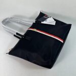 حقيبة يد نسائية من تومي هيلفيغر Aw0Aw113680Gy | واتشز برايم
