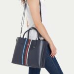 حقيبة كتف نسائية من تومي هيلفيغر Aw0Aw16409 | واتشز برايم