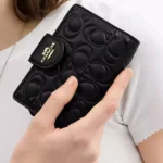 محفظة كوتش COACH حريمي جلد أسود CZ341 | واتشز برايم