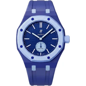 ساعة اوديمار بيجيه سواتش Audemars Piguet x Swatch موديل Royal Pop LAN BA رقم الموديل SSX03L100N للجنسين باللون الأزرق