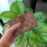 Coach Women's Signature Wallet F53562 | Watches Prime