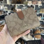 Coach Women's Signature Wallet F53562 | Watches Prime